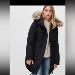 Aritizia Community Paradigm Women’s Parka (M)